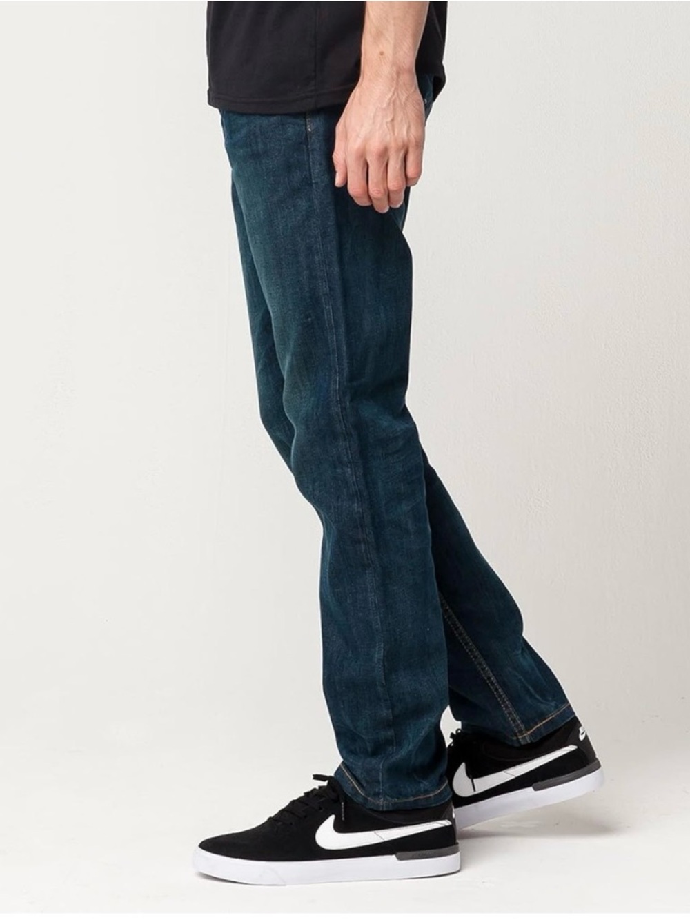 Levi's Men's 502 Taper Fit Jeans Medium to Dark Denim 32 x 32